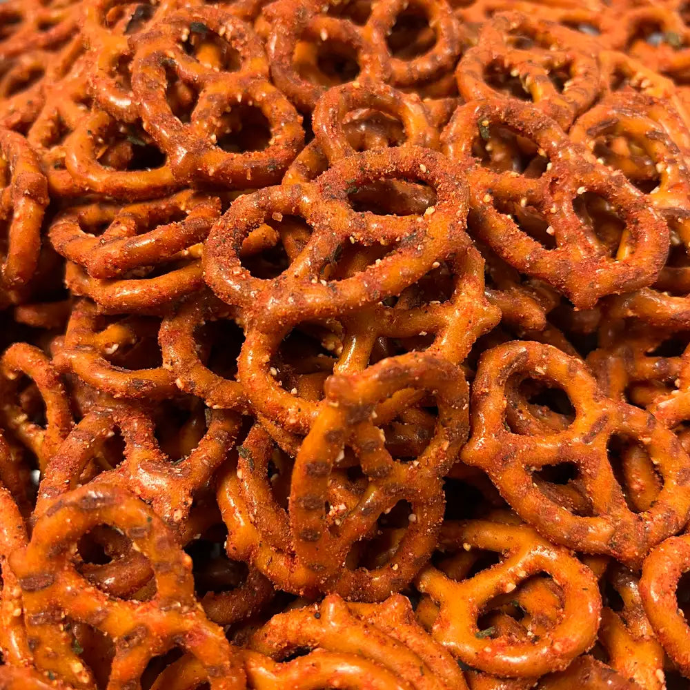 1/2 LB CONTAINER STEAK PRETZELS