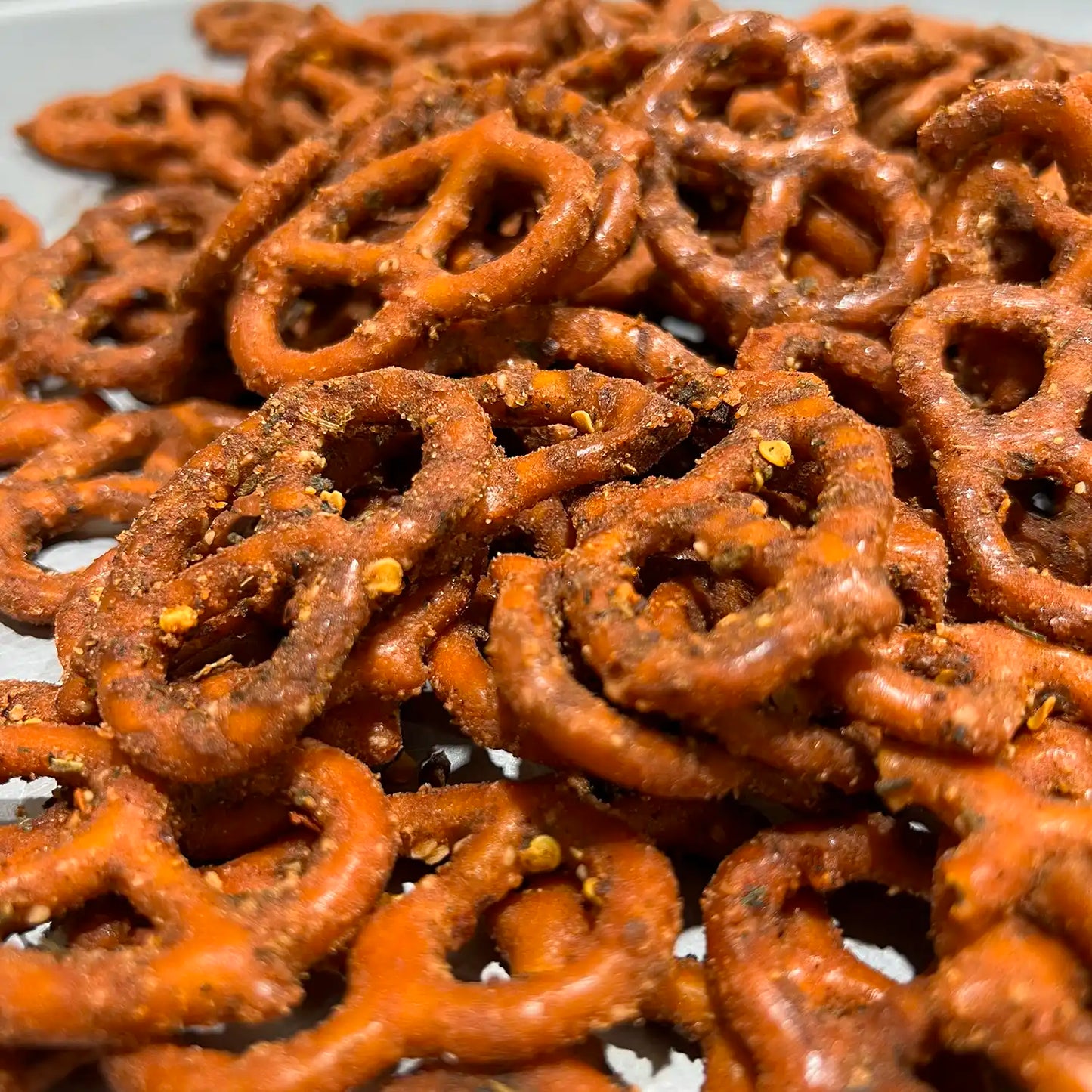 1/2 LB CONTAINER FLAMIN' HOT PIZZA PRETZELS