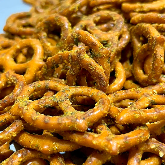 TASTER SIZE - TURMERIC & CURRY PRETZELS (1/4 lb)